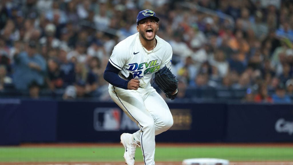 Freddy Peralta înfrânge Guardians, Rays egalează ALCS în Jocul 2